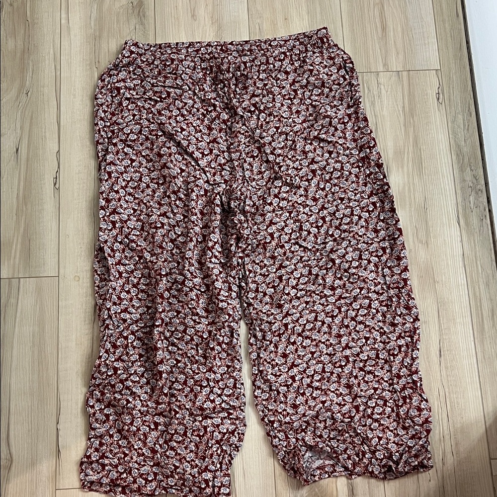 UNIQLO Red and White Floral Pants